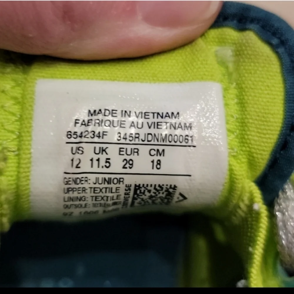 Kids Converse size 12